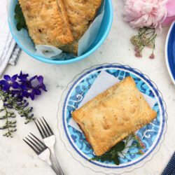 Have a few leftovers from making a Saskatoon berry pie recipe? Don't through them out, make these easy hand pies instead. #handpies #pie #saskatoonberries #saskatoonberryrecipes #easyrecipes #dessertrecipes #summerdessertrecipe #pierecipe